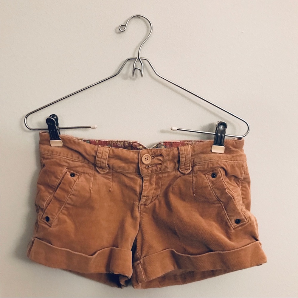 Tam Corduroy Shorts
